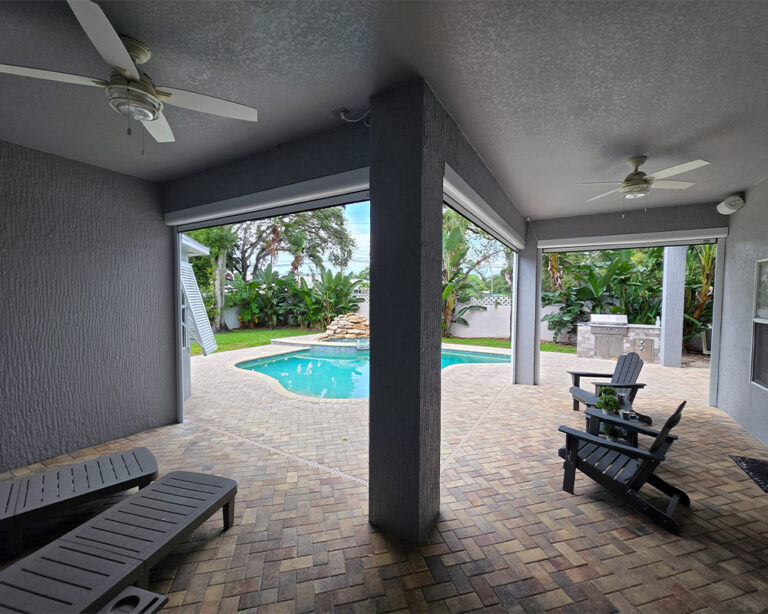 exterior-1closed blinds